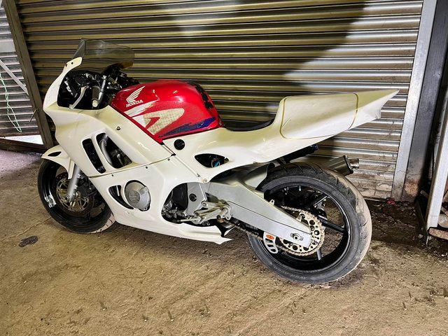 Preview of the first image of 1998 Honda CBR600F · Driven 12,000 kilometres.