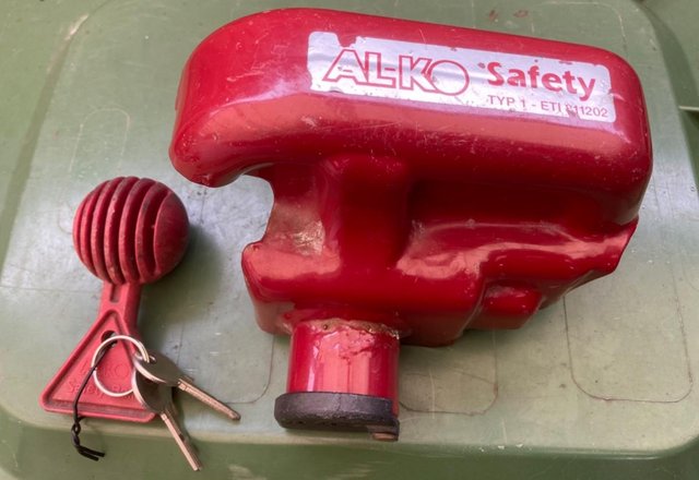 Preview of the first image of Alko hitch-lock, complete with anti-theft ball and two keys.