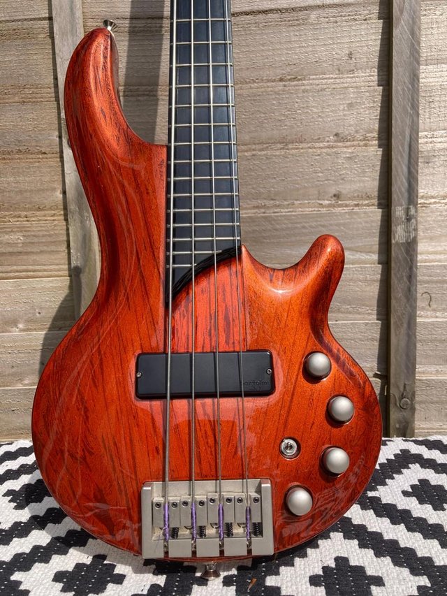Preview of the first image of Cort Curbow 4 electric Bass Guitar.