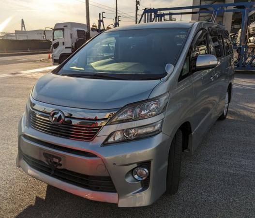 Image 4 of Toyota Vellfire campervan By Wellhouse. 3.5V6 280ps 4WD