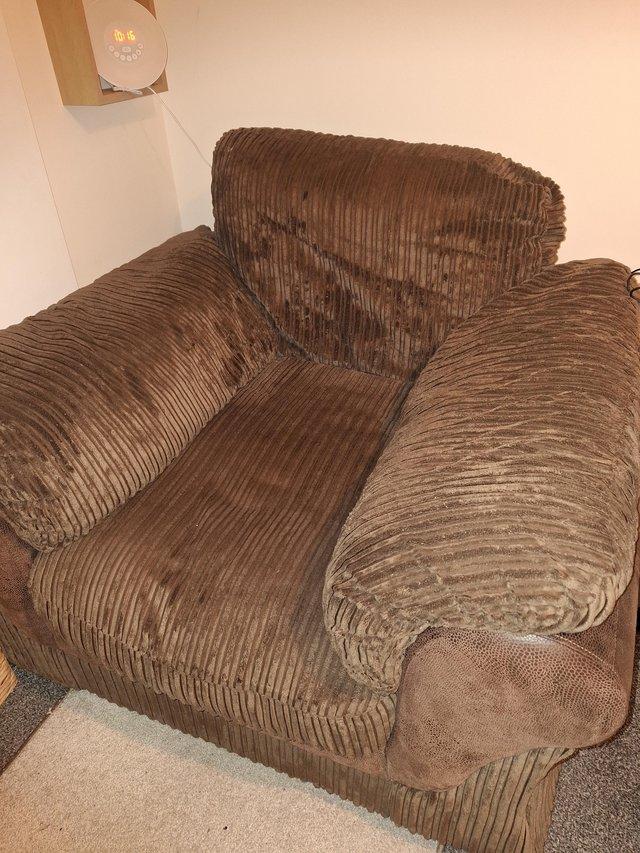 Preview of the first image of Comfortable brown chair.