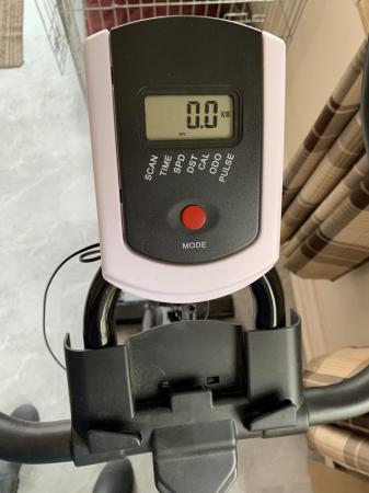 Image 1 of Spin bike with LCD display and mat
