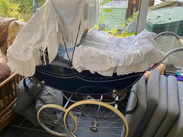 Image 2 of Beautiful Osnath Coach built pram with quilt and canopy