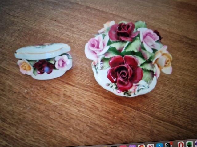Preview of the first image of Royal Albert Country Rose Ornaments.