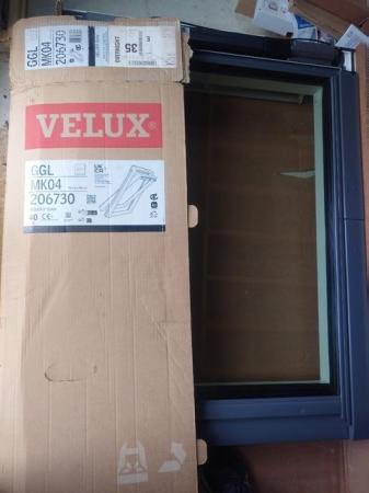 Image 2 of Velux solar INTEGRA triple glazed window 78 x 98cm, as new