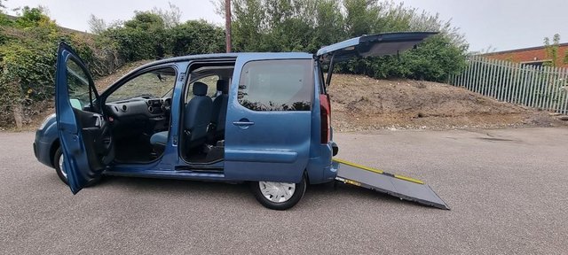 Preview of the first image of Automatic 2018 Citroen Berlingo Feel Mobility 20000 miles.