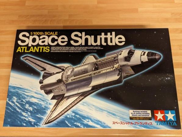 Image 2 of Tamiya Space Shuttle Atlantis 1/100th Scale