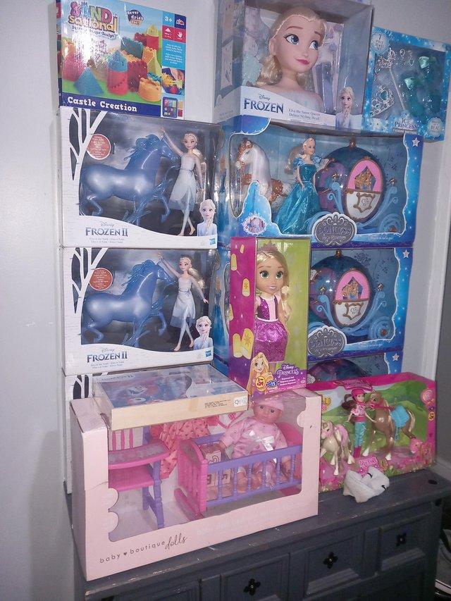 Preview of the first image of Toys frozen girls job lot.