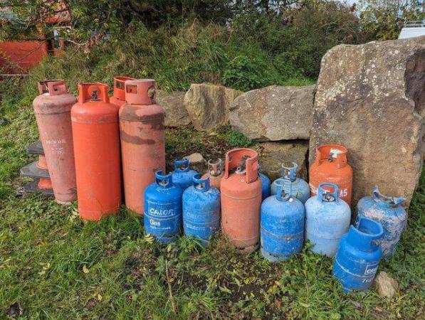 Image 3 of Various calor gas bottles as seen on photos