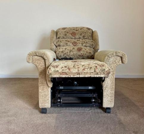 Image 10 of WILLOWBROOK MOBILITY ELECTRIC RISER RECLINER CHAIR DELIVERY