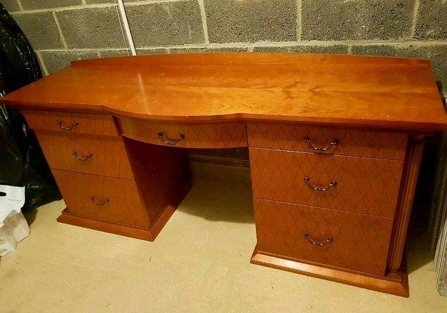 Image 3 of Vintage wooden dressing table/desk