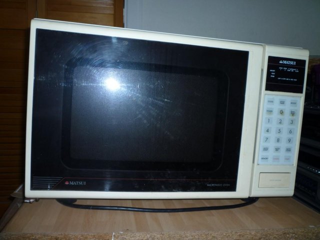 Preview of the first image of Microwave Oven...............................................