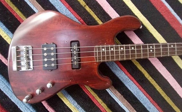 Preview of the first image of Cort GB-34A active 4-String electric bass, ex-studio.