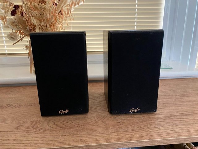 Preview of the first image of Gale 3010S Bookshelf Speakers.