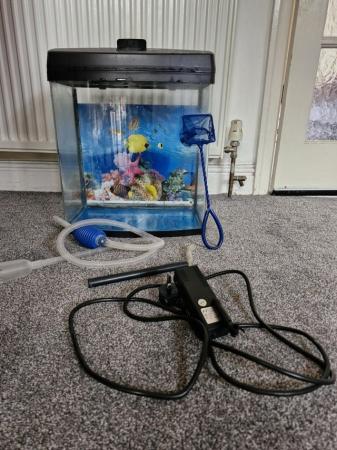 Image 2 of Fish tank with filter and pump