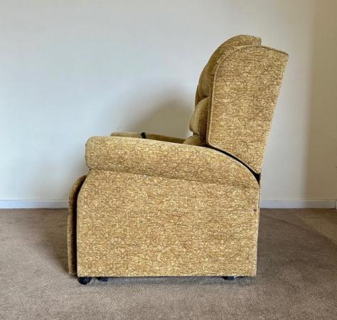 Image 18 of REPOSE ELECTRIC RISER RECLINER DUAL MOTOR CHAIR CAN DELIVER