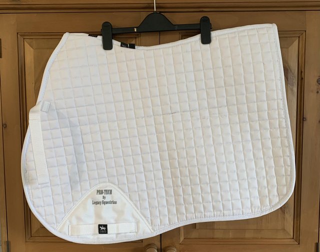 Preview of the first image of White GP Full Size Saddle Pad.