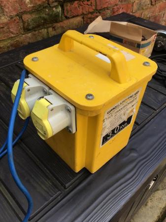 Image 2 of Transformer 110 volt with twin outlet