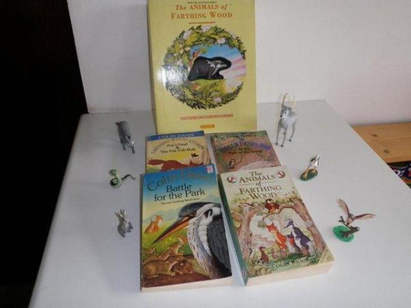 Image 3 of FARTHING WOOD MODELS series 1 boxed and 2 with BOOKS