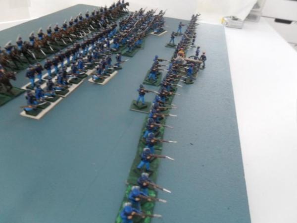 Image 14 of 28 mm white metal Union & Confederate ACW 233 figures.