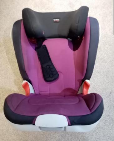 Image 1 of Britax kidfix isofix group 2/3 child car seat 3.5-12 years