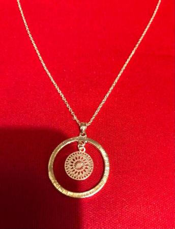 Image 1 of NEW NECKLACE WITH CIRCULAR STYLE PENDANT