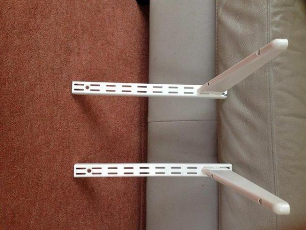 Image 2 of White Twin Slot Shelving 270 x 316mm 2 supports, 2 uprights