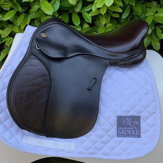 Preview of the first image of Kent and Masters 16 inch pony saddle.