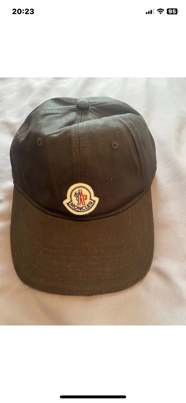Preview of the first image of Black moncler baseball cap.