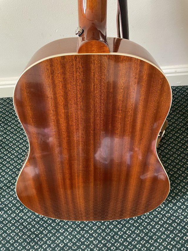 Preview of the first image of Epiphone Texan electro acoustic.