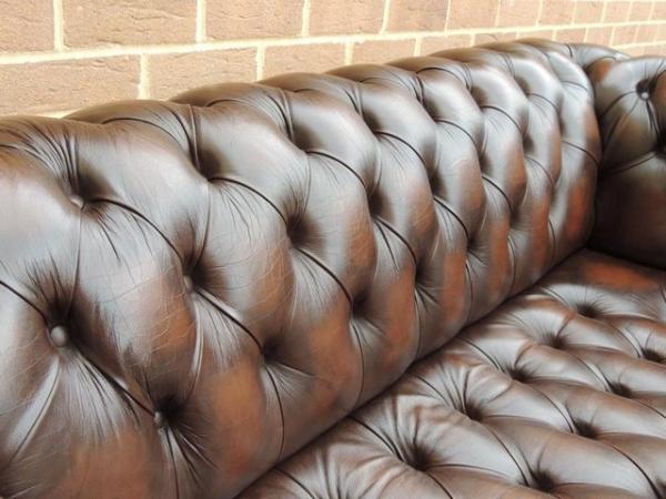 Image 8 of Chesterfield Fully Buttoned Sofa (UK Delivery)