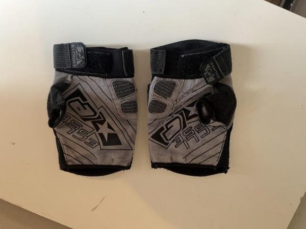 Image 1 of Planet eclipse paintball gloves