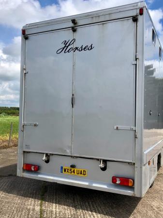 Image 3 of Horse lorry 7.5ton stalled for 3 excellent living sleeps 3/4